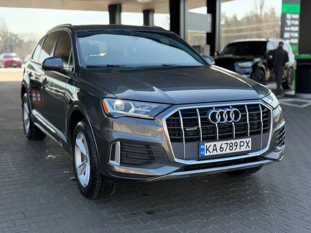 Audi Q7 - фото 4