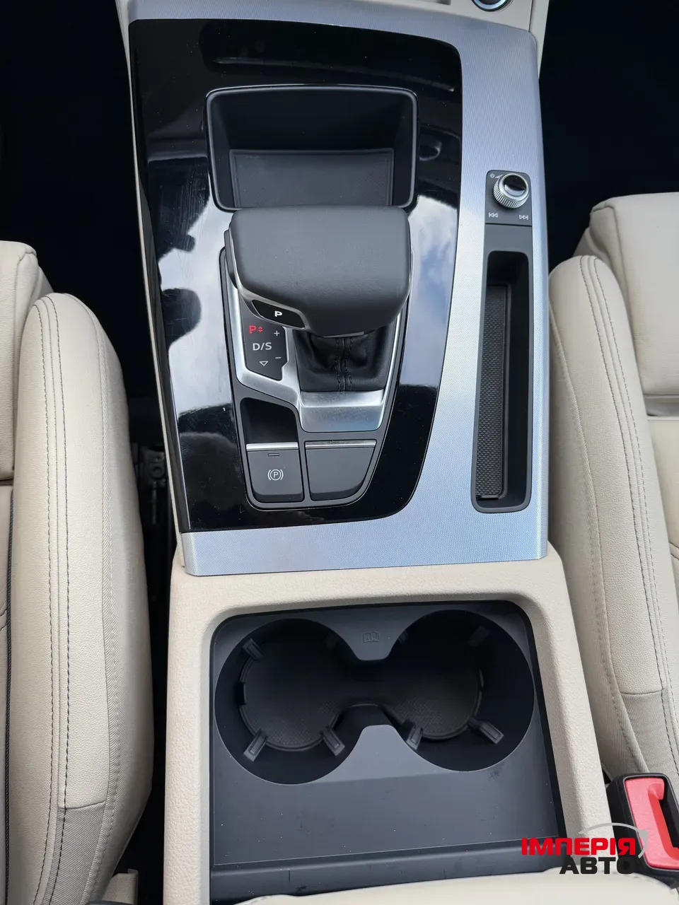 Audi Q5 - фото 24