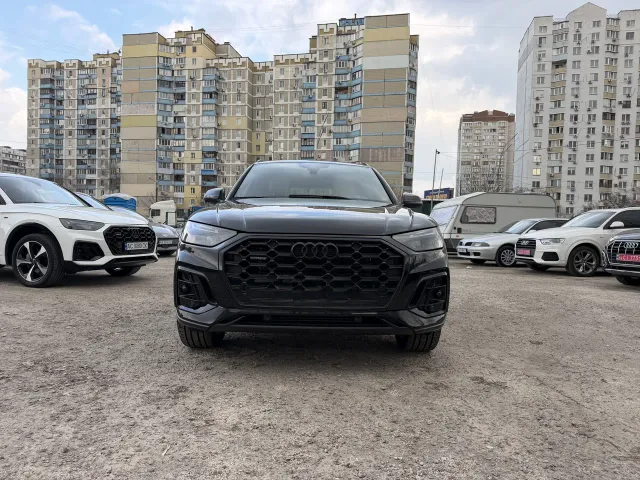 Audi Q5 - фото 1