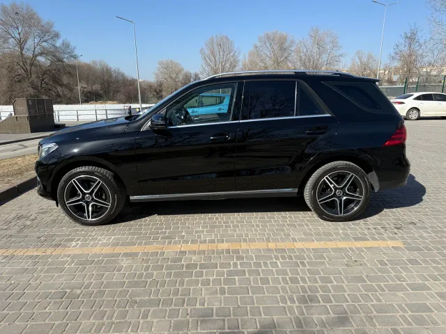 Mercedes-Benz GLE - фото 4
