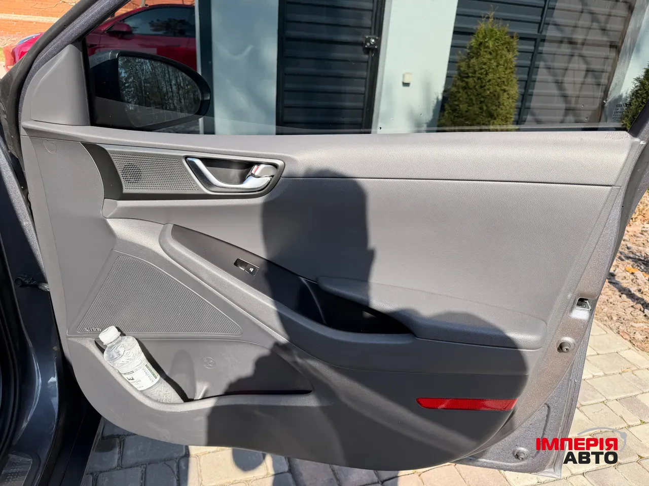 Hyundai IONIQ - фото 8