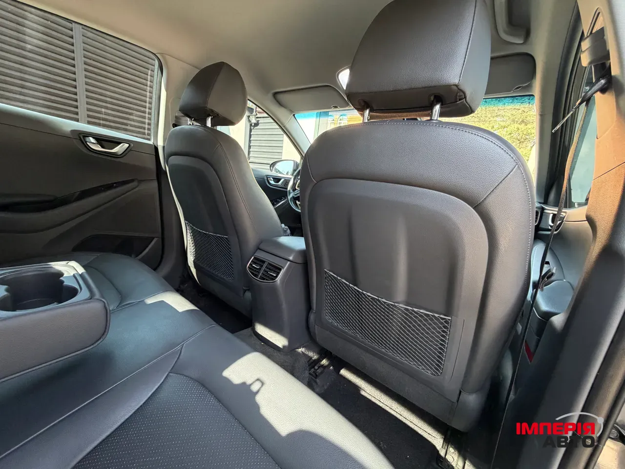 Hyundai IONIQ - фото 12