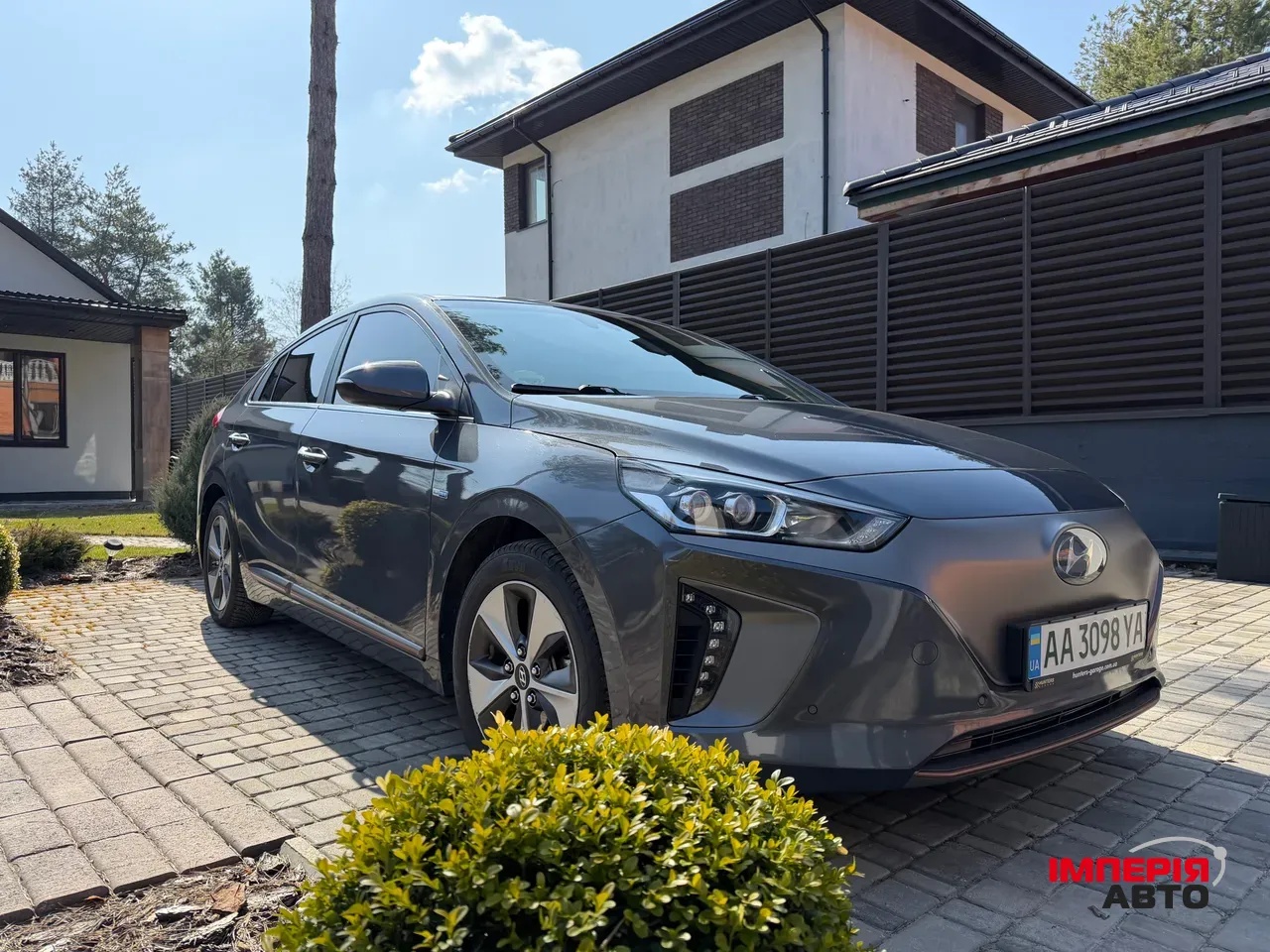 Hyundai IONIQ - фото 3