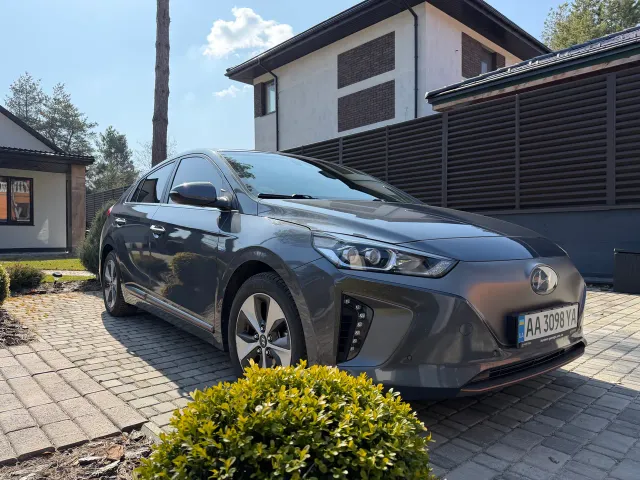 Hyundai IONIQ - фото 3