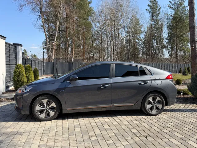 Hyundai IONIQ - фото 5