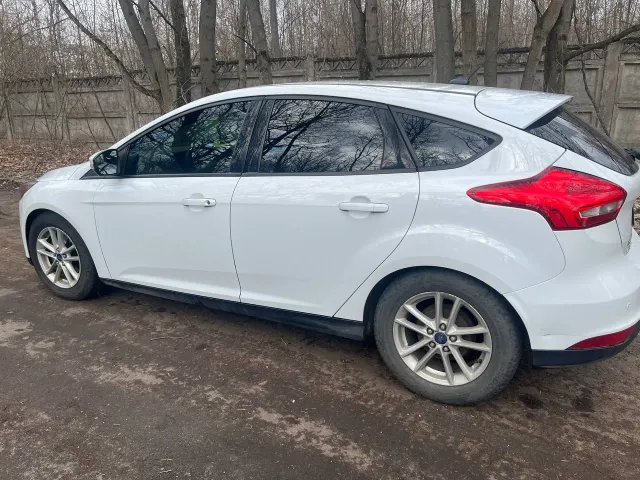 Ford Focus - фото 3