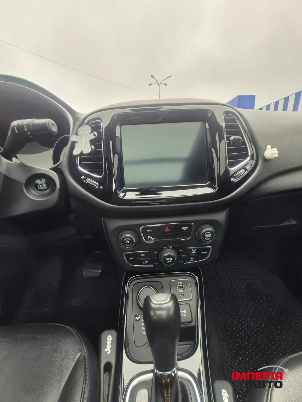 Jeep Compass - фото 8