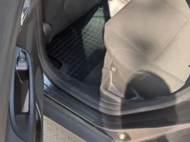Ford Focus - фото 4