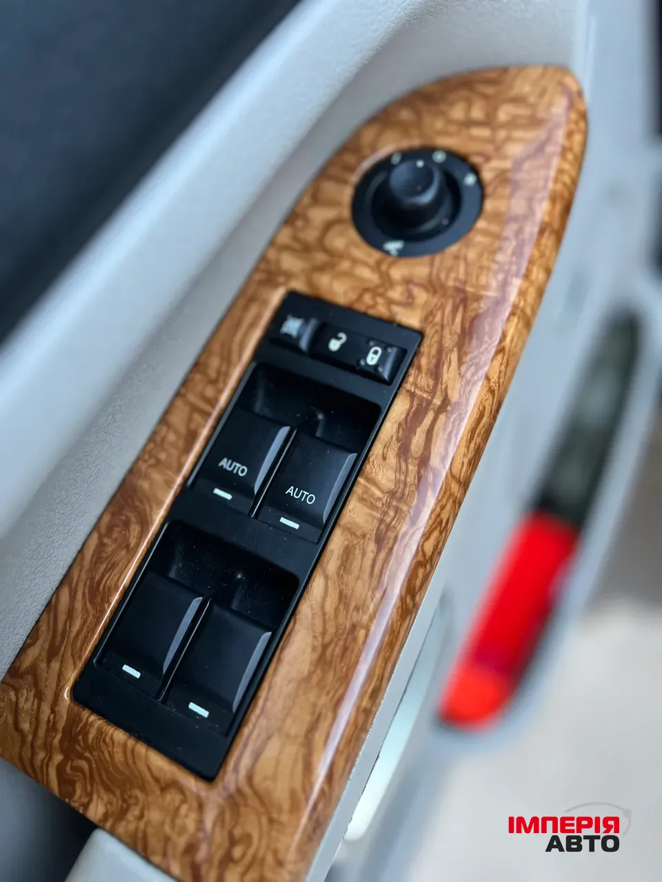 Jeep Grand Cherokee - фото 35