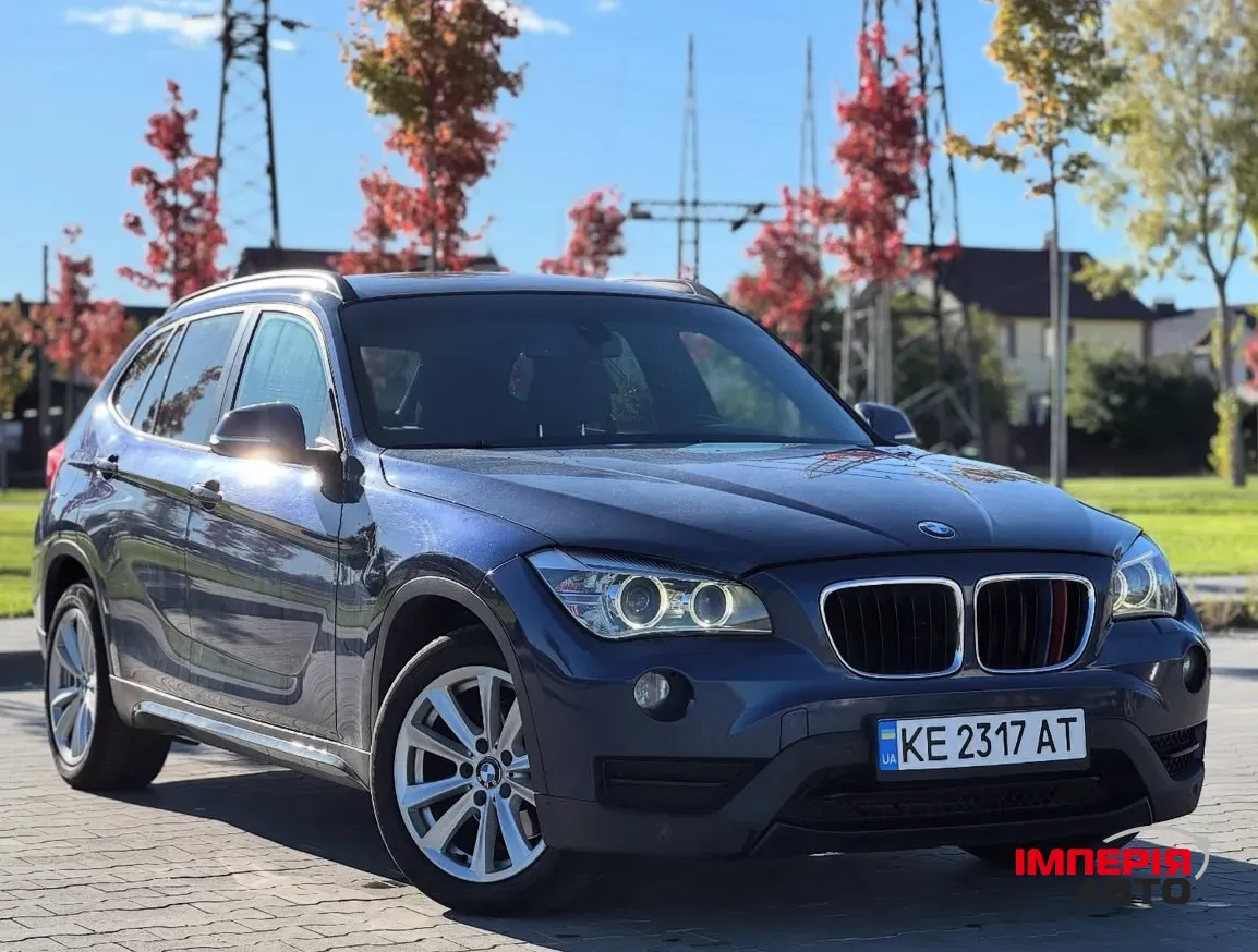 BMW X1 - фото 1