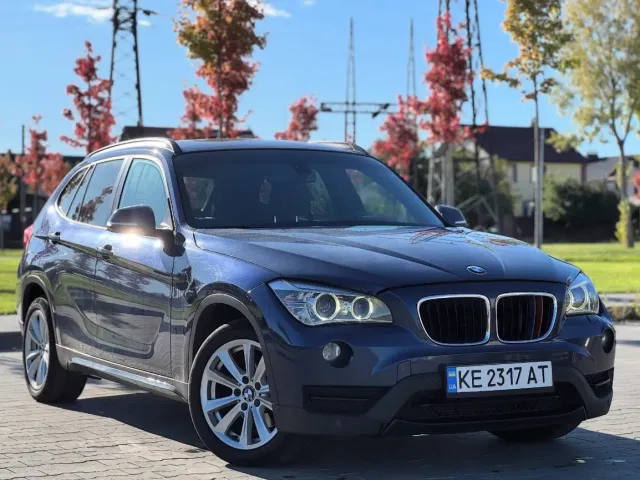 BMW X1 - фото 1