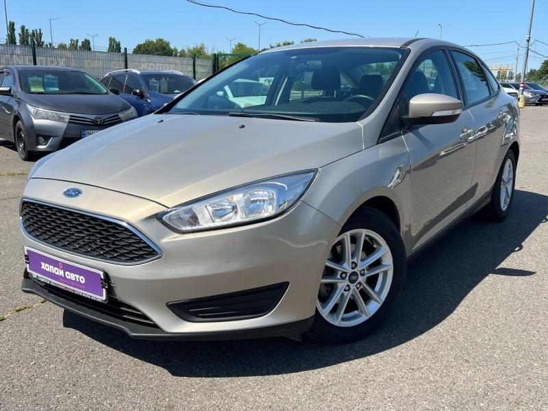 Ford Focus - фото 1
