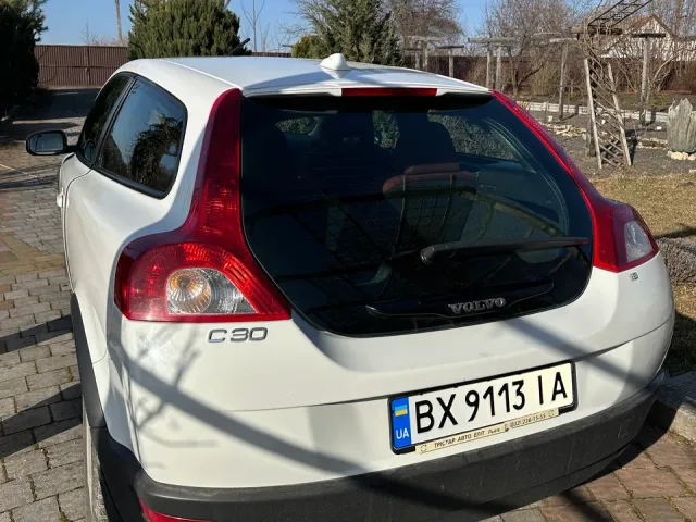 Volvo C30 - фото 4