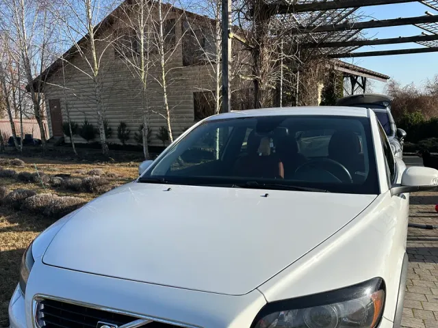 Volvo C30 - фото 1