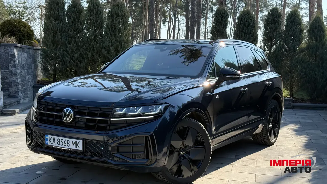 Volkswagen Touareg - фото 1