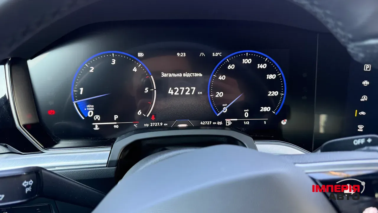 Volkswagen Touareg - фото 23