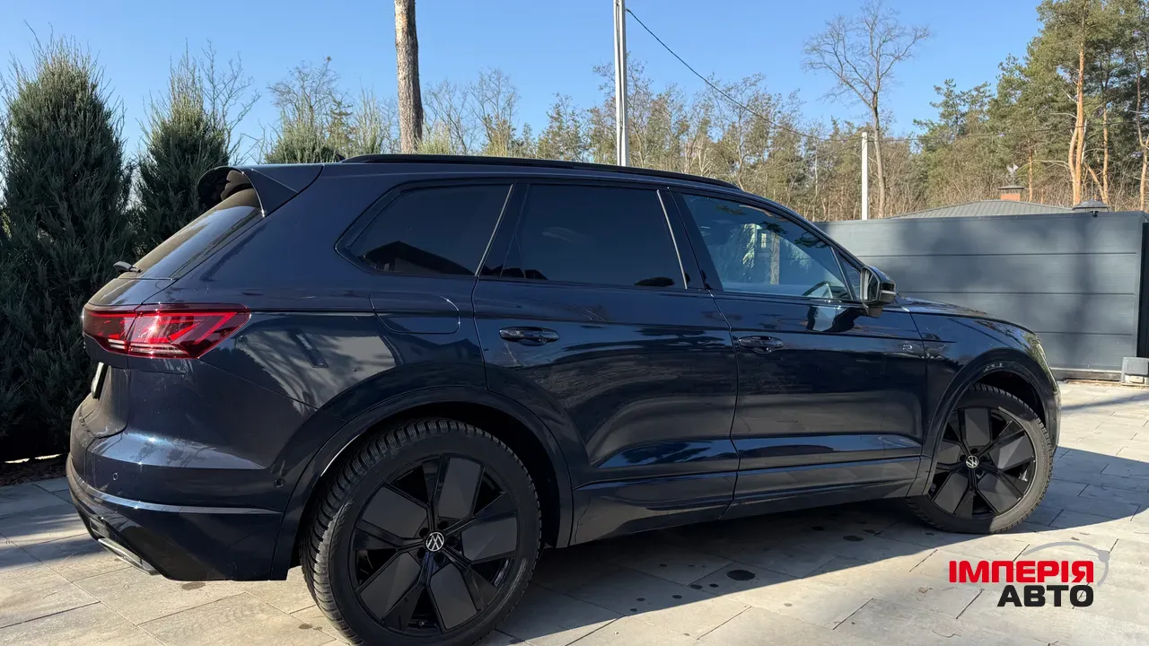 Volkswagen Touareg - фото 16