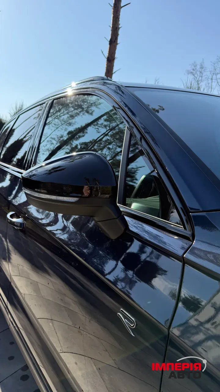 Volkswagen Touareg - фото 9