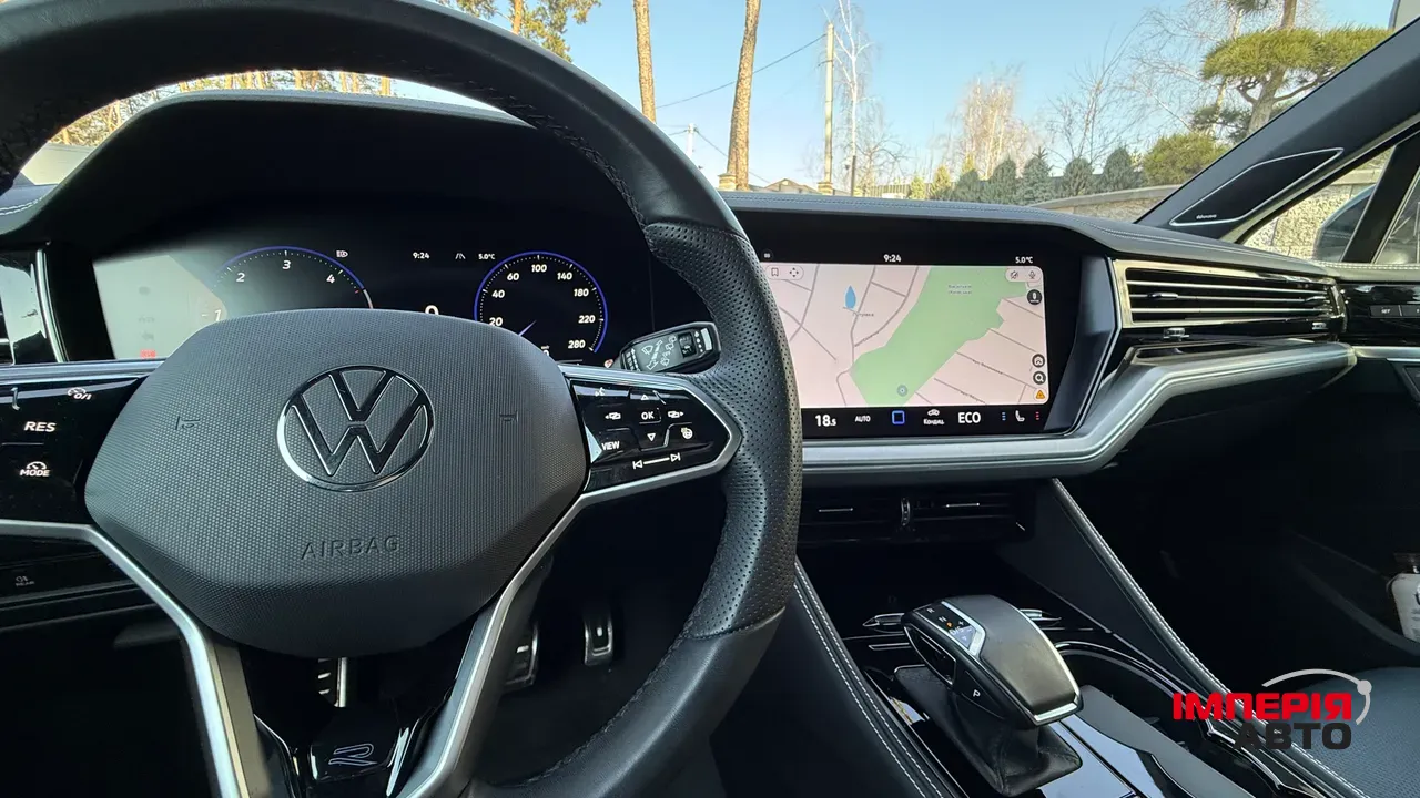 Volkswagen Touareg - фото 24