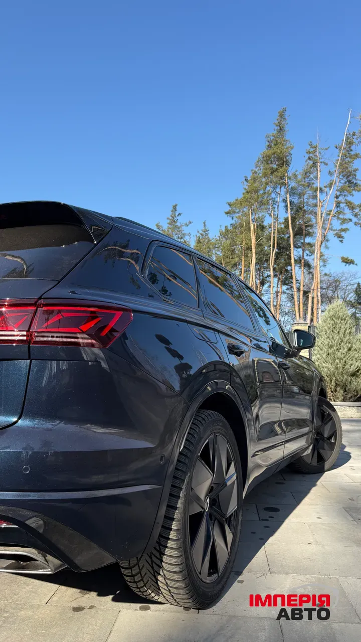 Volkswagen Touareg - фото 17