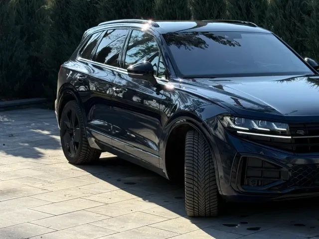 Volkswagen Touareg - фото 5