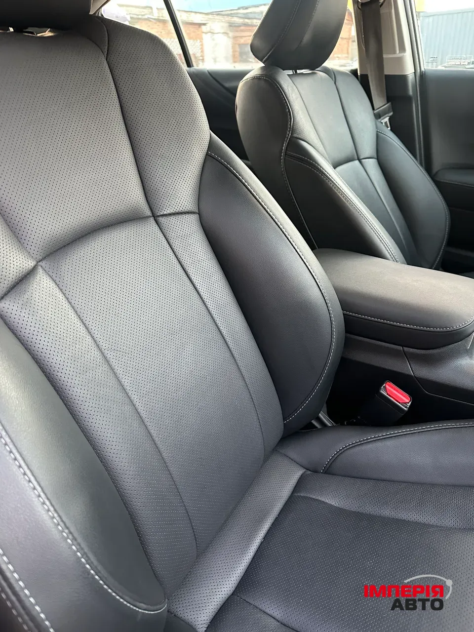 Subaru Legacy - фото 5