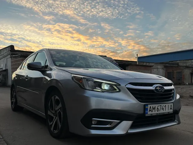 Subaru Legacy - фото 1