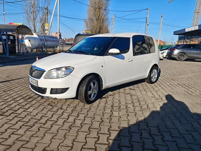 Skoda Roomster - фото 2