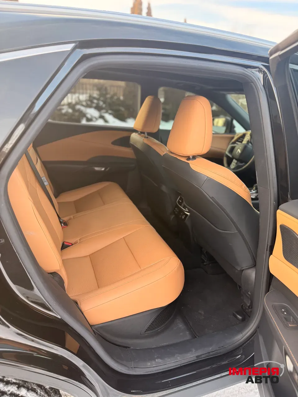 Lexus RX - фото 19