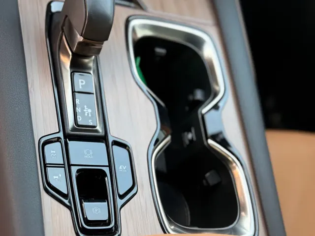 Lexus RX - фото 5