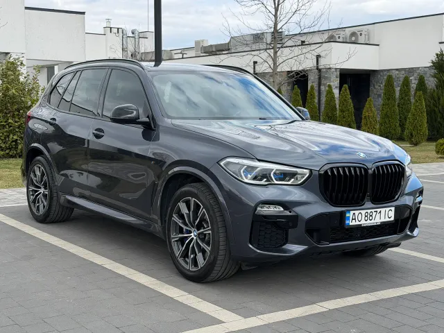 BMW X5 - фото 3