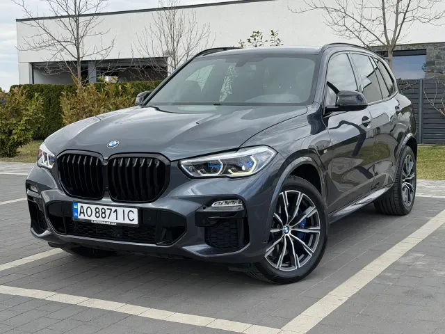 BMW X5 - фото 1