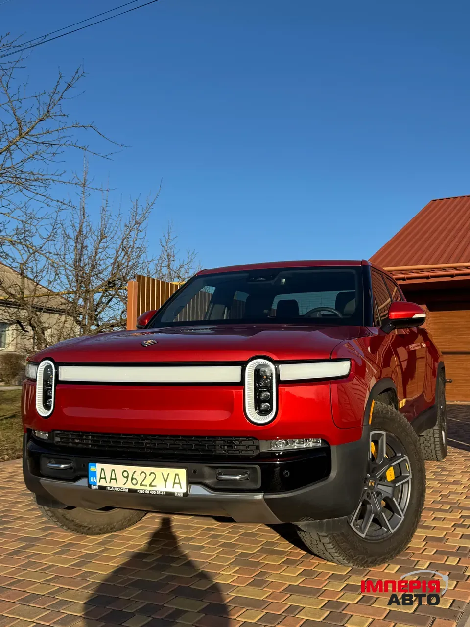 Rivian R1T - фото 1