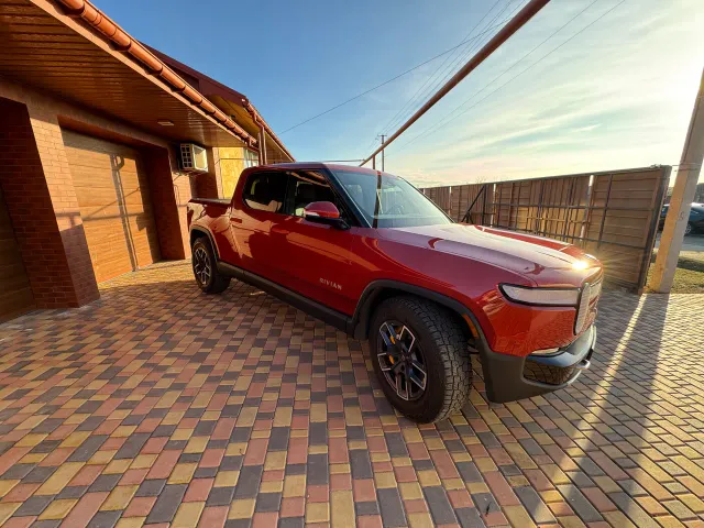 Rivian R1T - фото 5