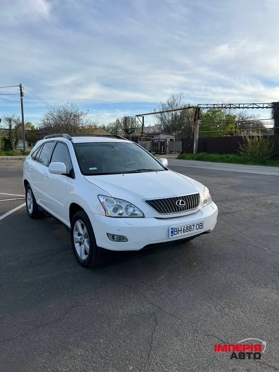 Lexus RX - фото 1