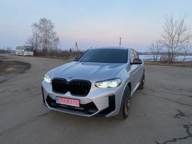 BMW X4 - фото 1