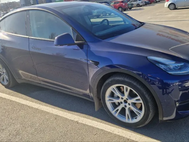 Tesla Model Y - фото 2