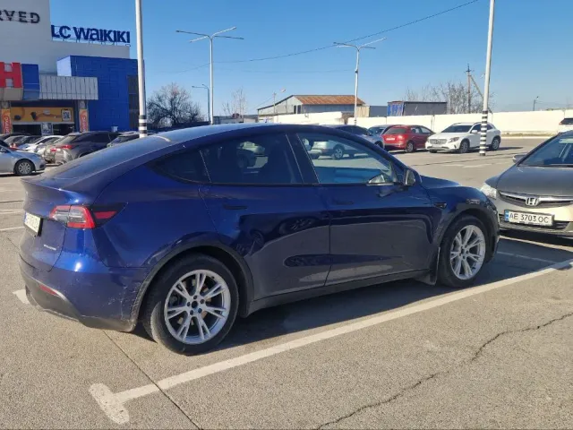 Tesla Model Y - фото 5