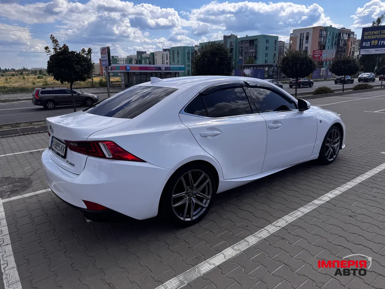 Lexus IS - фото 6
