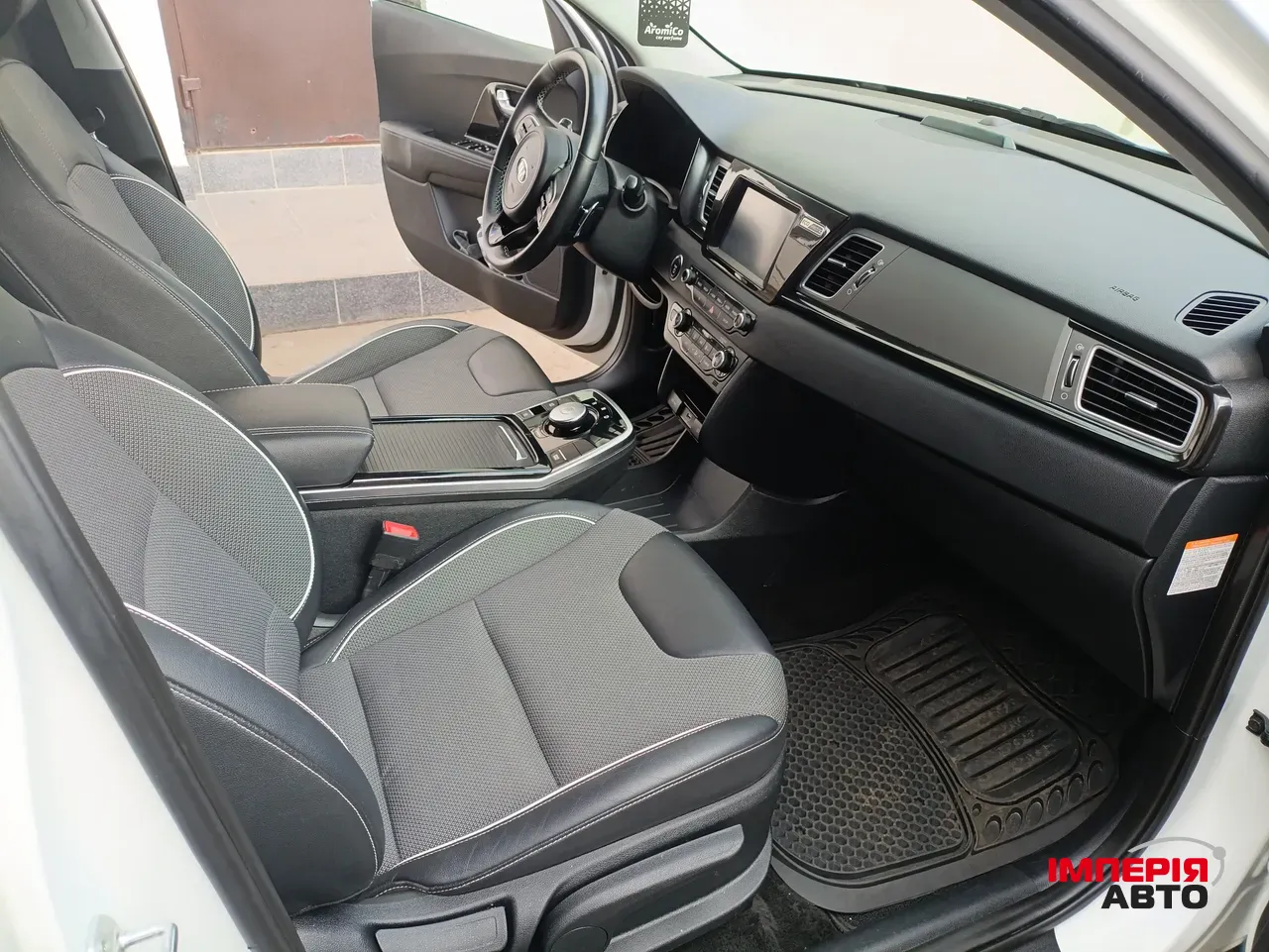 Kia Niro - фото 22