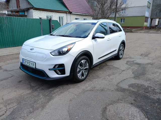 Kia Niro - фото 1