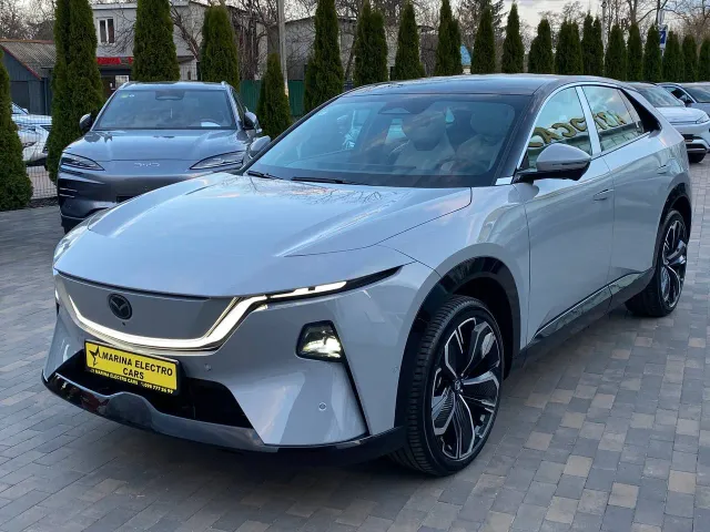 Mazda EZ-60 - фото 3