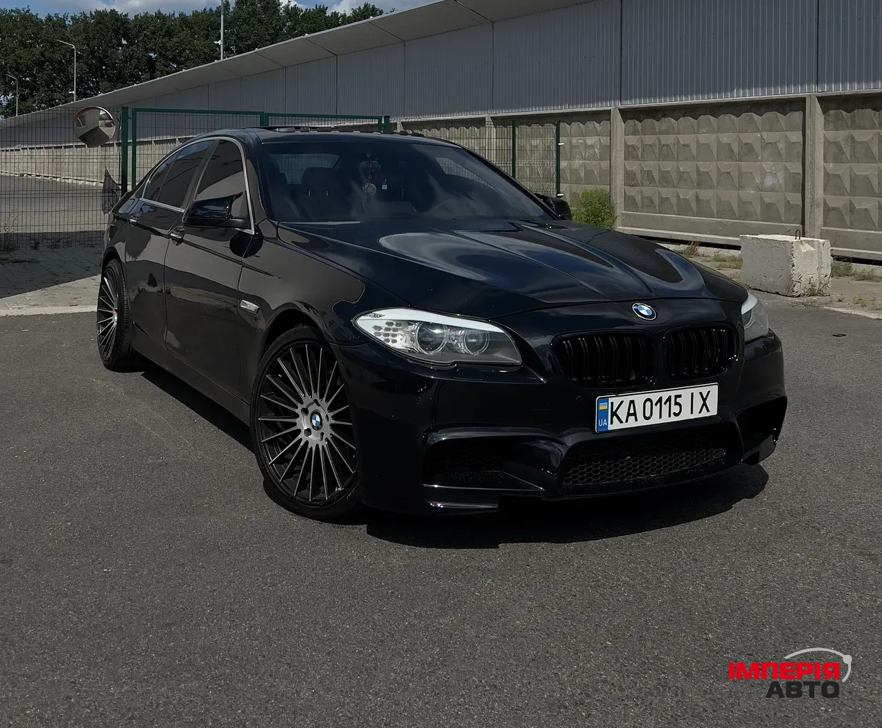 BMW 5 серії - фото 1