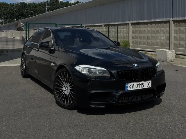 BMW 5 серії - фото 1