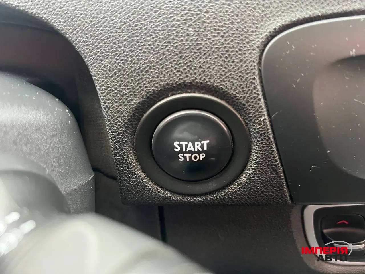 Renault Scenic - фото 11