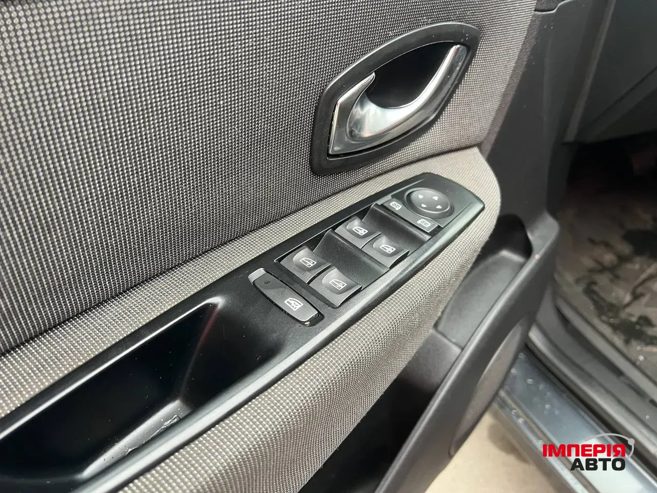 Renault Scenic - фото 19