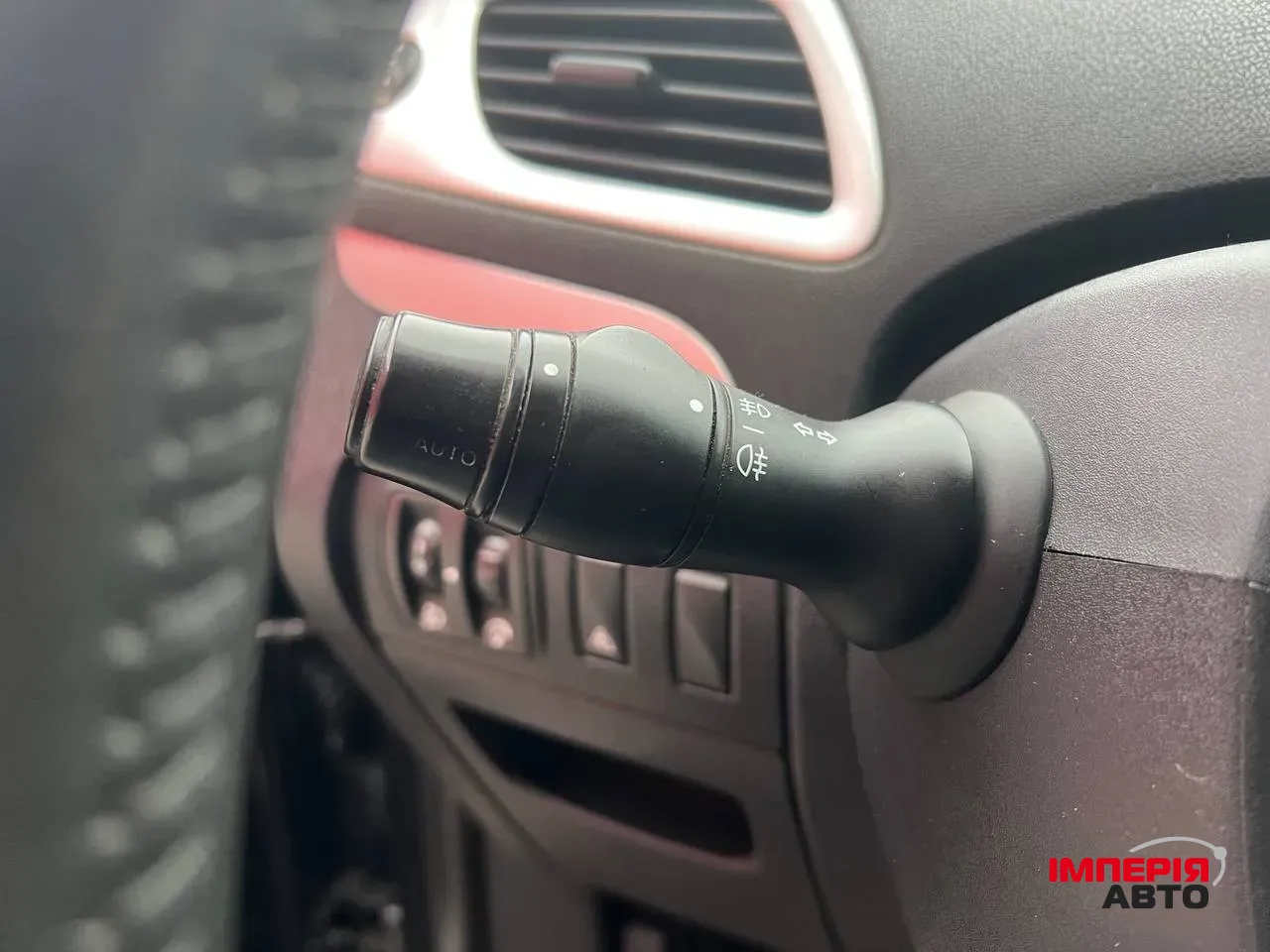 Renault Scenic - фото 8