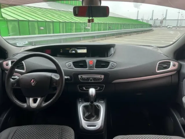 Renault Scenic - фото 4