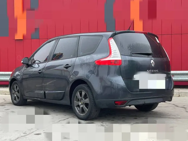 Renault Scenic - фото 3