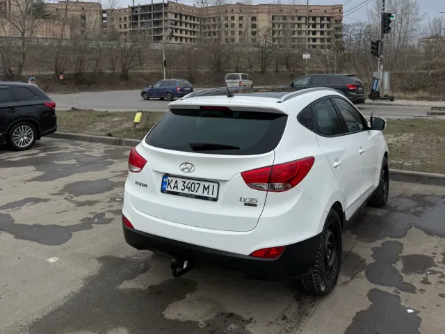 Hyundai ix35 - фото 1